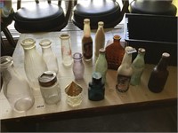 Assorted lot of vintage bottles