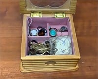 Small jewelry Box of Fashion rings and others