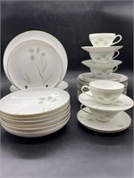 (35) Schonwald 362 Dinnerware (some chips,