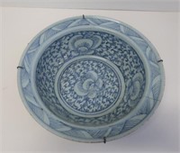 Chinese Ming blue and white porcelain bowl