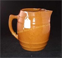 Brown barrel pitcher