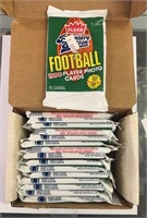 (16) Sealed 1990 Fleer Football Card Packs