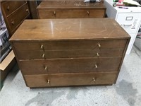 PUO 3 drawer vintage dresser