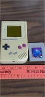 Original Nintendo Game Boy Model DMG-01 & Tetris