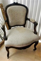 ANTIQUE FRENCH LOUIS STYLE CHAIR