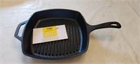Lodge Cast Iron Pan. 10in