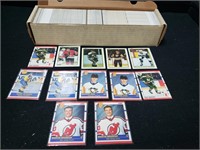 (1000 CT BOX) HOCKEY CARDS