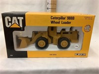 Ertl 1:50 CAT Wheel Loader, NIB