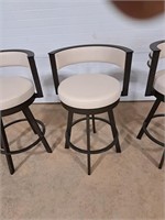 Quality bar chair, swivels