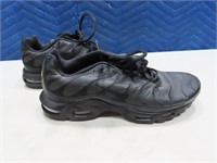 Mens sz12 NIKE tnAIR Black Sneakers Shoes