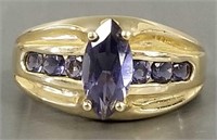 14k gold ring set with purple / blue stones: 4.2g,