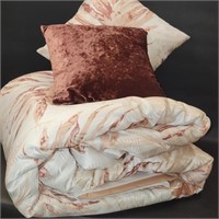 New Queen/Full Comforter W/Pillows, Skirt, Shams
