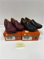 Unstructured Clarks Woman’s Shoes in Boxes