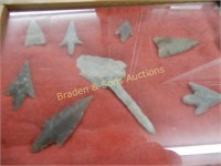 GROUP OF 8 NATIVE AMERICAN ARROW HEADS AND BIRD