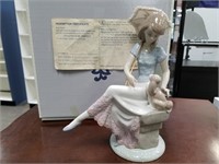 LLADRO PORCELAIN FIGURINE 7612 "PICTURE PERFECT"