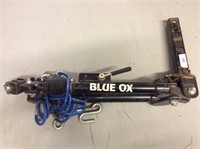 Blue ox 2” receiver mount vehicle towing set up