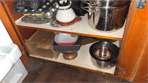 Lot of Pans and Pots and Kitchen Items