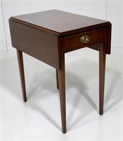 Drop leaf end table, "Richmond Reproduction by
