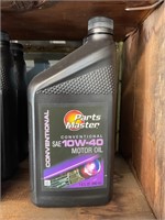 2 quarts 10 W 40 motor oil