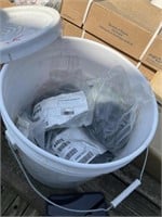900 flat washers in bucket .77x1.50x1