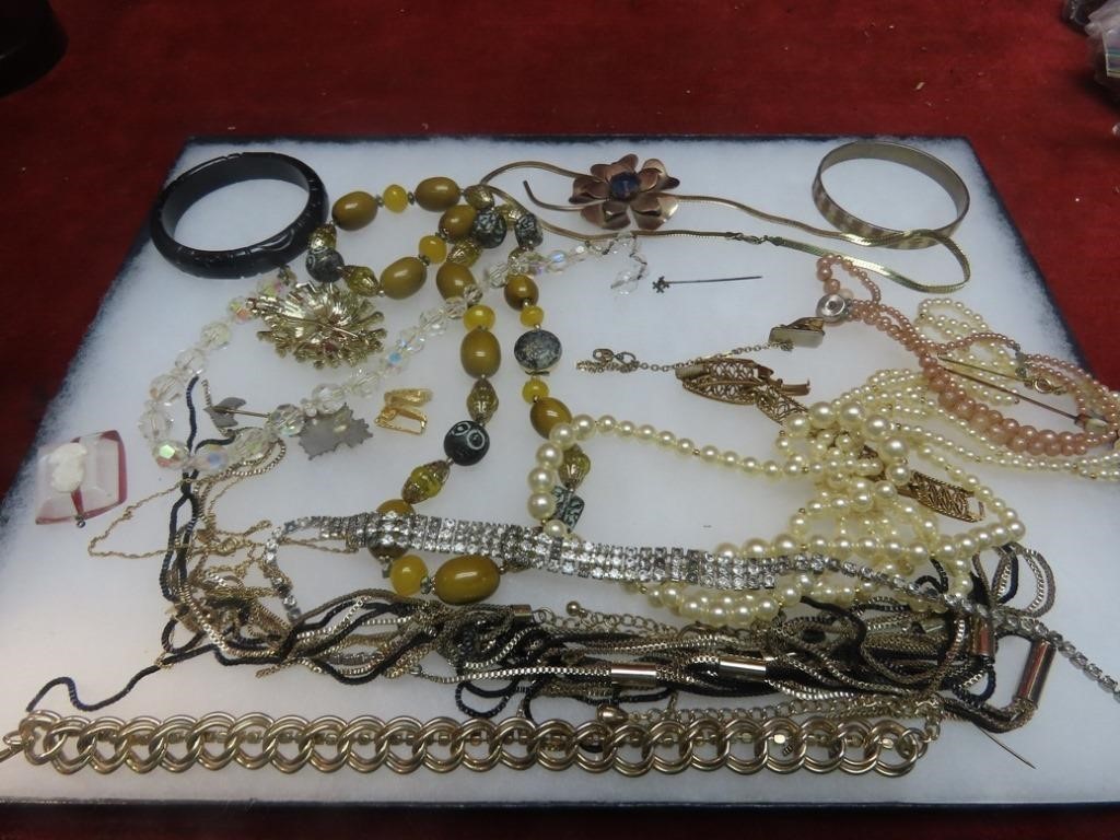 Showcase of jewelry.