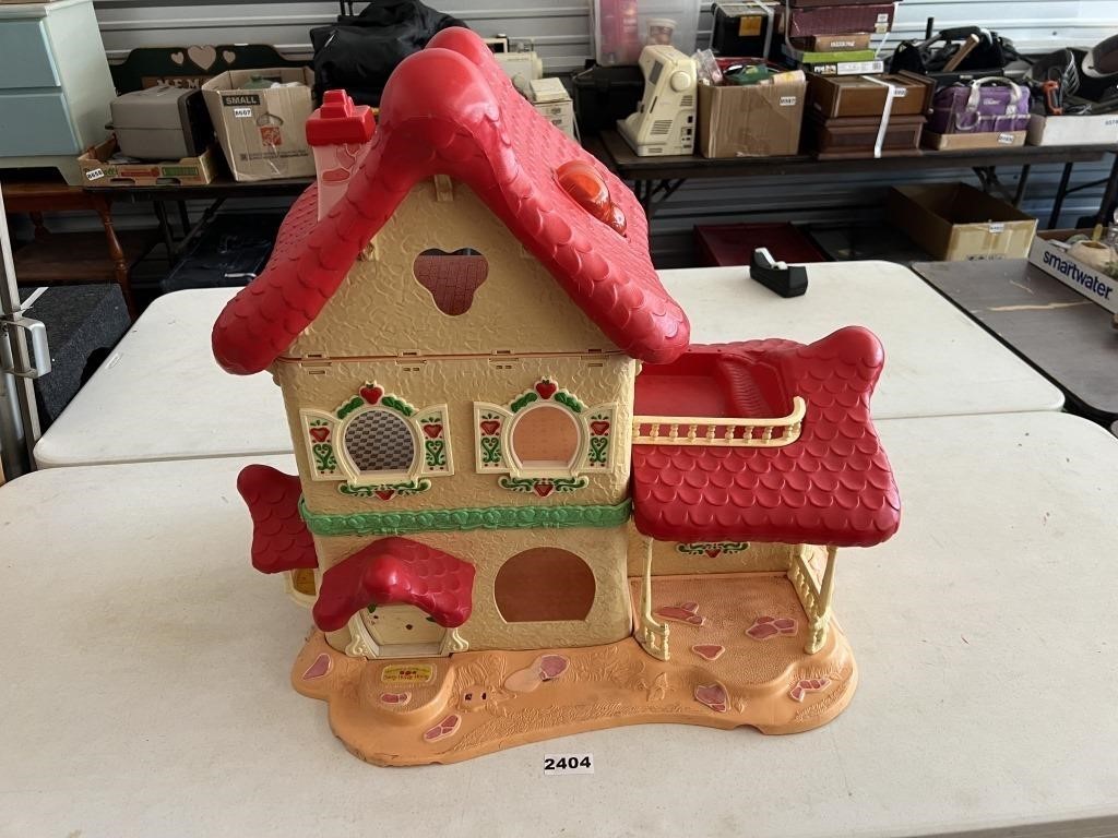 Strawberry Shortcake Berry Happy Home Playhouse