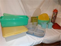 Tupperware Containers Vintage