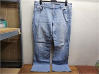 AMERICAN EAGLE Blue Jeans Sz 18