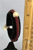 Stretch bracelet of garnet beads and fresh water p