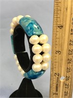 Choice on 3 (237-238): stretch bracelets with ag