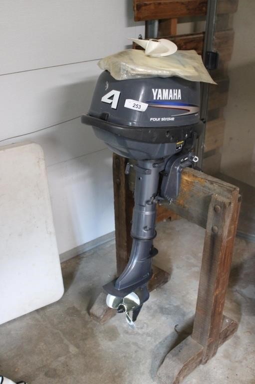 Yamaha boat motor