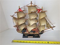 Fragata Boat Display