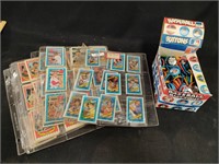 Lot of Baseball Cards & Buttons