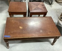 Wooden coffee table w/ end tables 26x47.5x18
