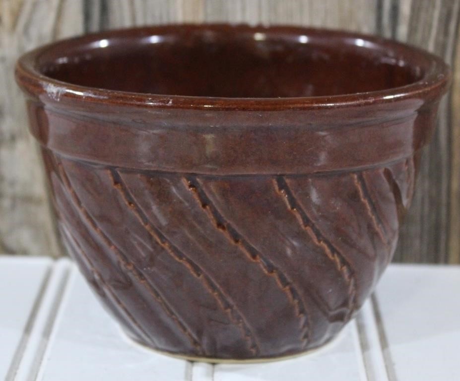 Small Brown Swirl Crock Bowl