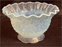 LE Smith DAISY and BUTTON White Opalescent Bowl
