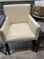 COMFY LIGHT COLORED CHAIR