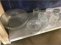 Ribbed glass punch bowl with 12 glasses