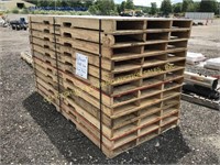 (12) 4X8 PALLET BUILDING PANELS