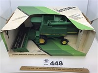 ERTL JOHN DEERE 9500 COMBINE 1/28 SCALE