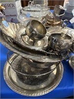 21 PCS OF ASSORTED SILVERPLATE ITEMS