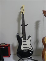 HONDO II ELECTIC GUITAR