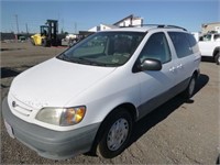 2002 Toyota Sienna Minivan