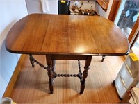 GATE LEG DROP LEAF TABLE - 54" X 38" WHEN OPENED