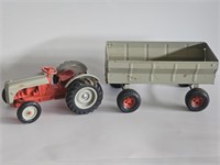 NICE VTG ERTL TRACTOR WITH ERTL TRAILOR-GOOD SET