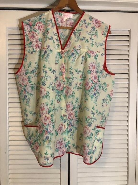 VINTAGE NIGHTGOWNS, HOUSECOATS, SLIPS & MORE - ENDS 6/30/24