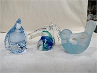 3 pieces of blown glass