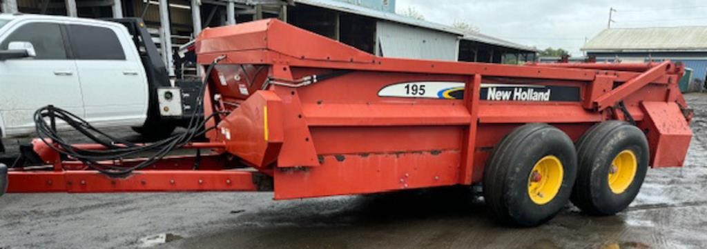 New Holland 195 Manure Spreader