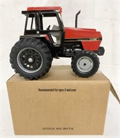 1/16 Case International 3294 4WD Tractor/Box