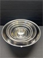 9 pc set of stainless steel bowls Korea 6.75-16'd